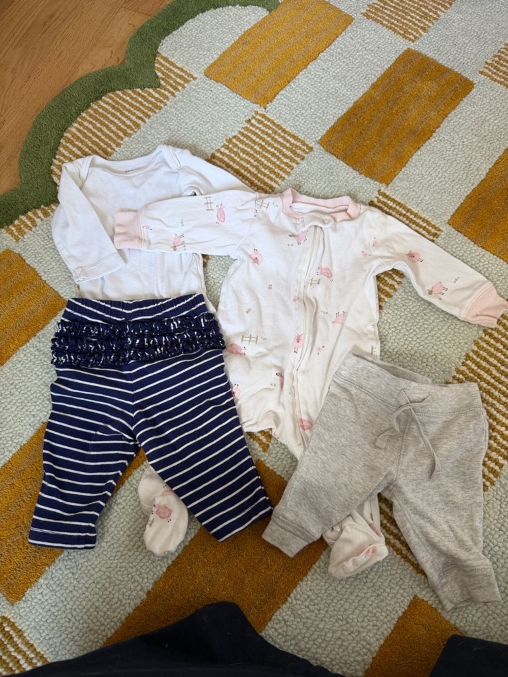 Baby girl size 3 month bundle carters and old navy pink, grey, white